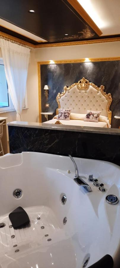 מצאו Mare Nostrum Luxury Suite מראה חיצוני תמונה